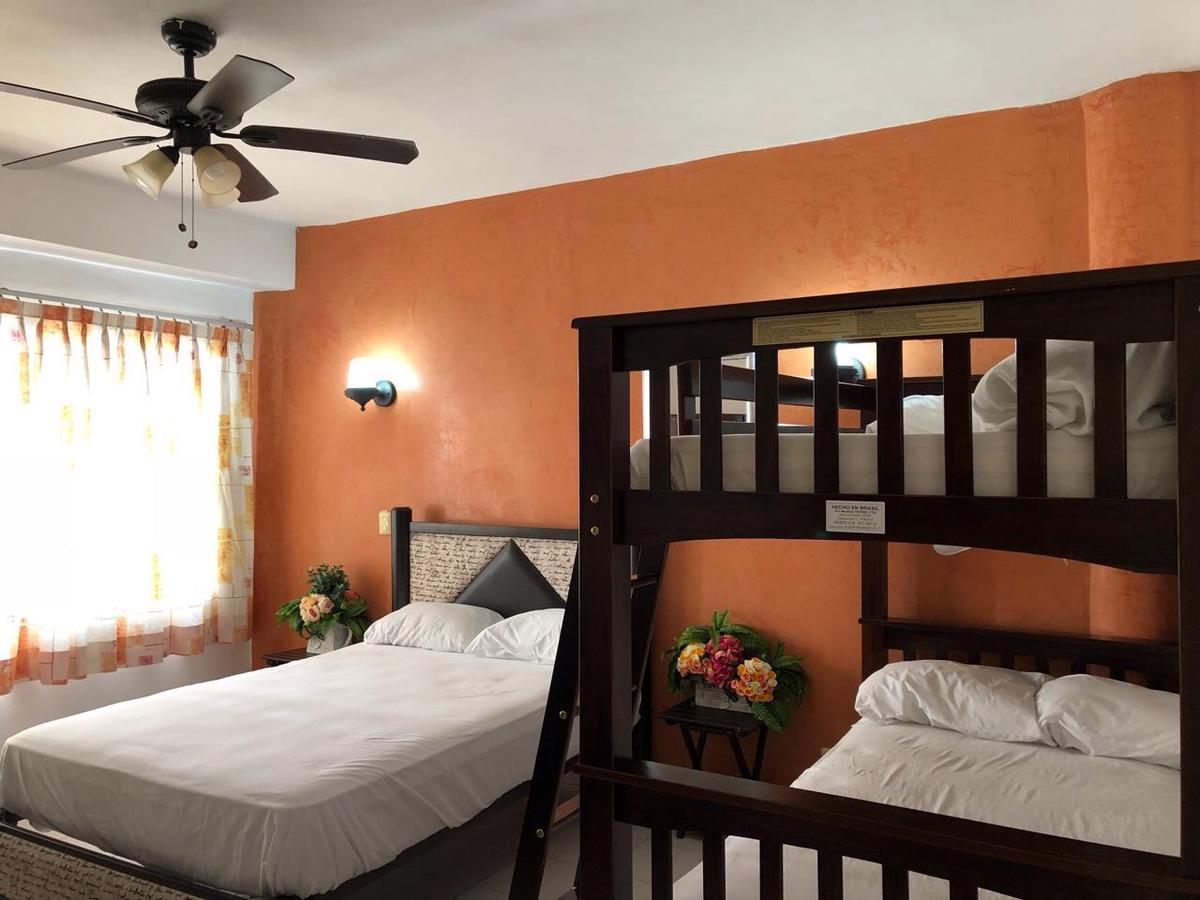 Hostal La Isla Playa *